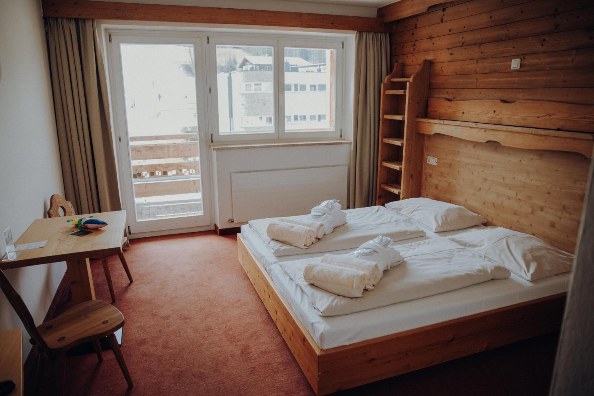Alpenhotel Kaiserfels Санкт Йохан ин Тирол Екстериор снимка