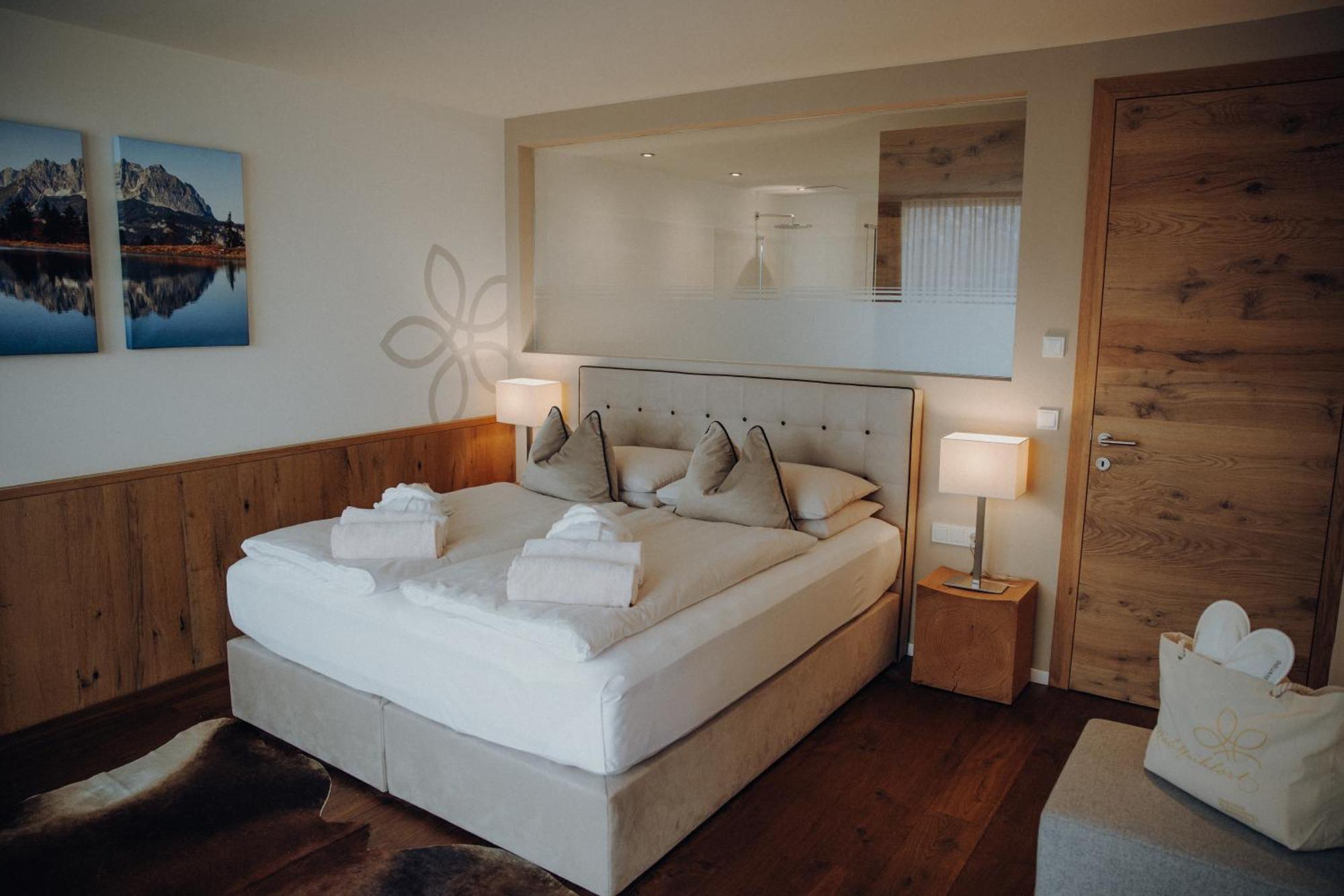 Alpenhotel Kaiserfels Санкт Йохан ин Тирол Екстериор снимка